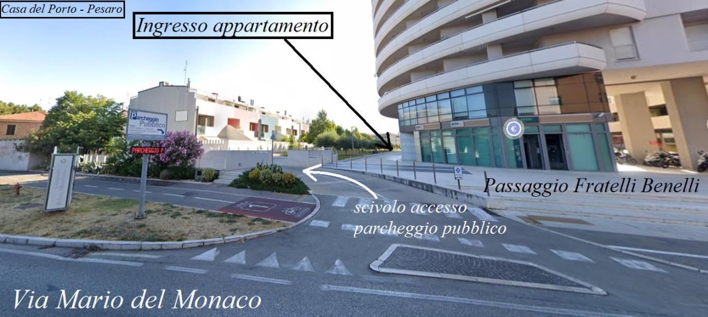 ペザロCasa Del Portoアパートメント エクステリア 写真