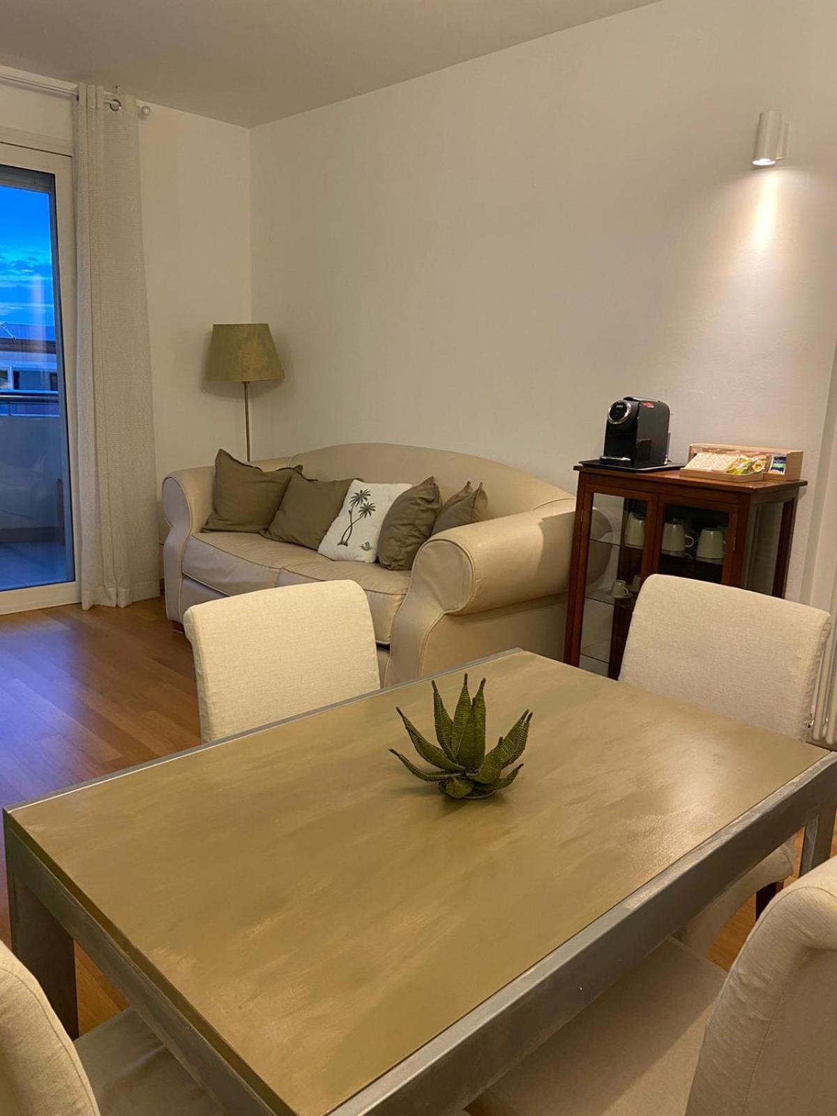 ペザロCasa Del Portoアパートメント エクステリア 写真