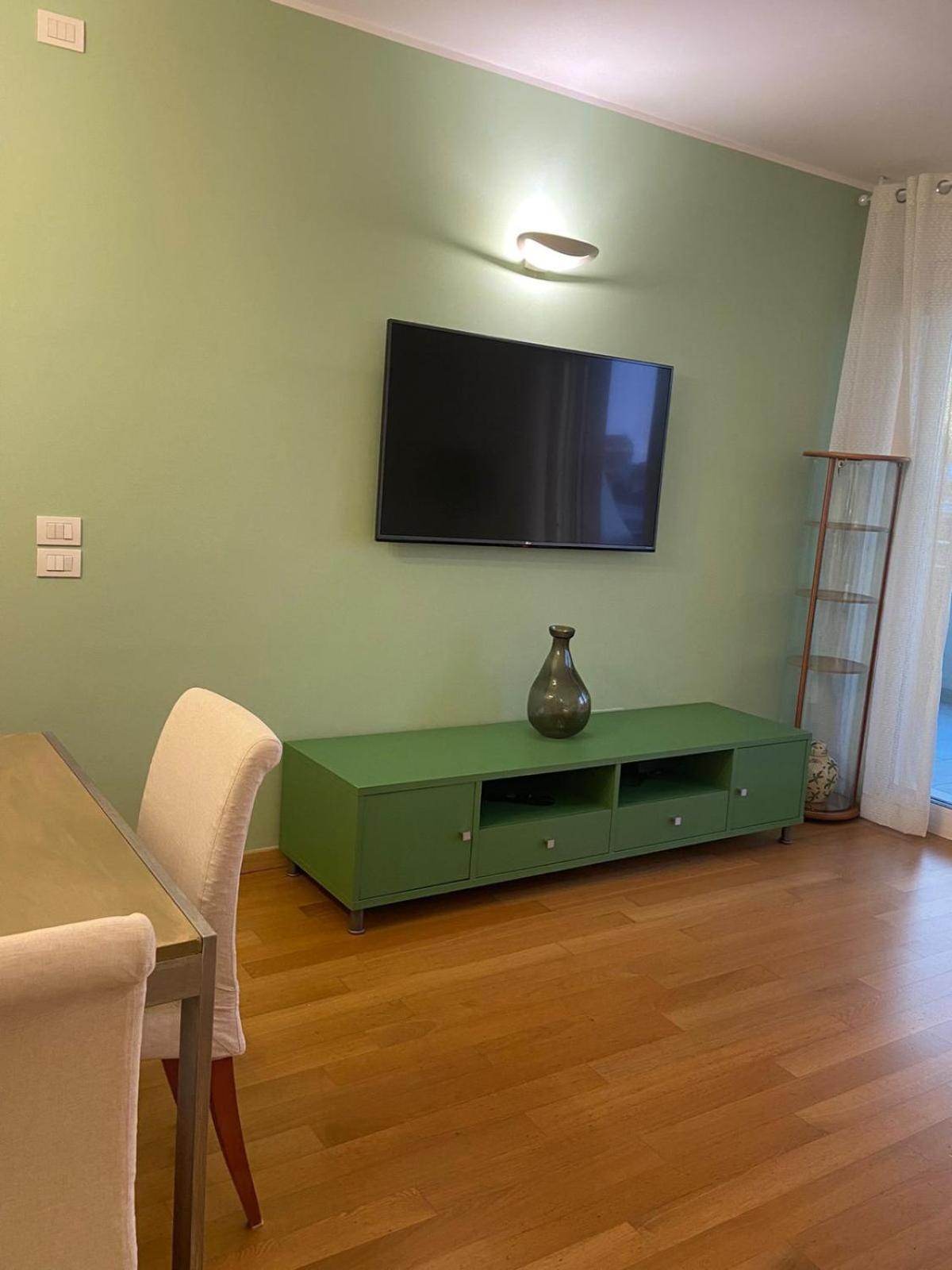 ペザロCasa Del Portoアパートメント エクステリア 写真