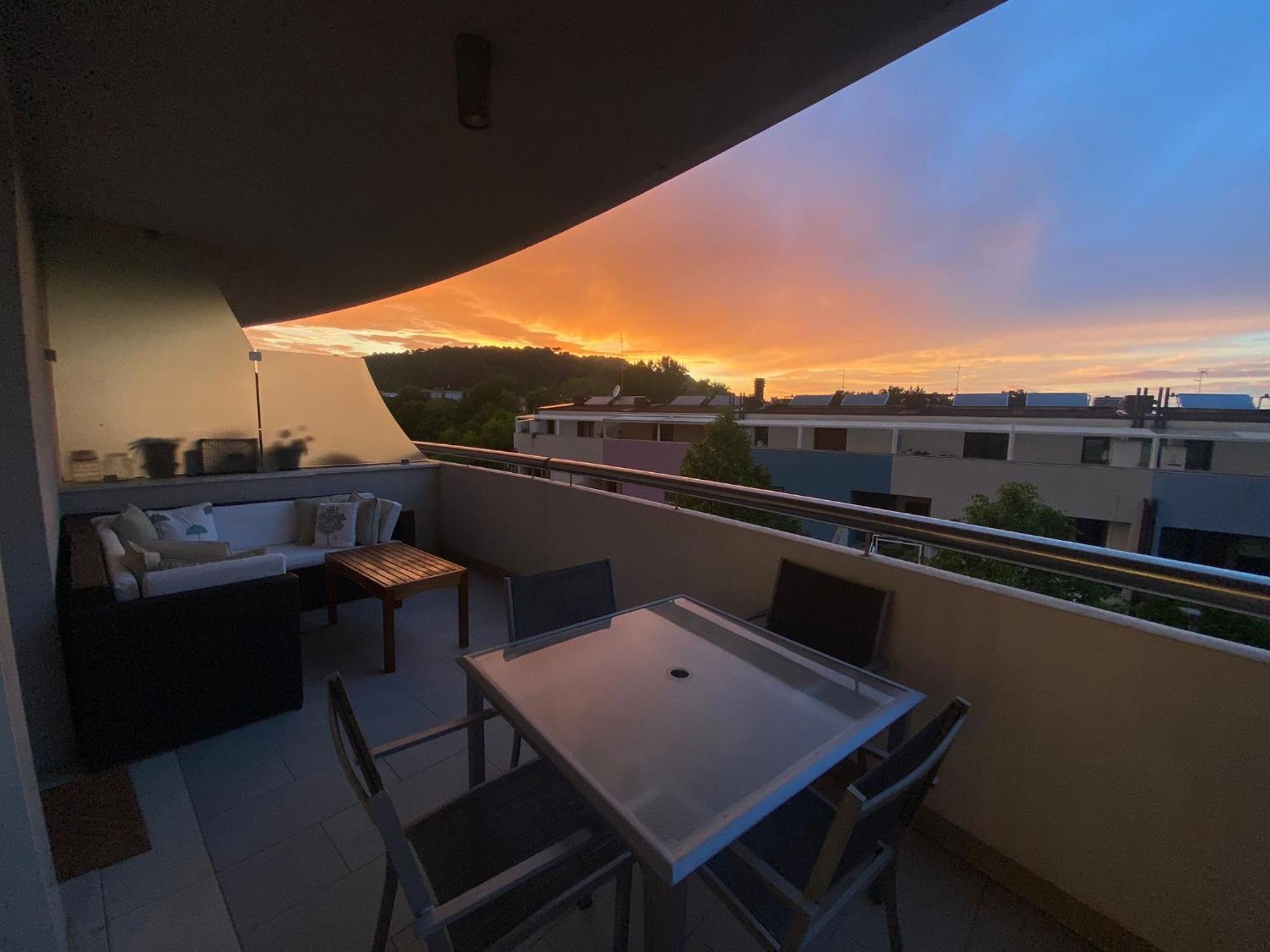 ペザロCasa Del Portoアパートメント エクステリア 写真